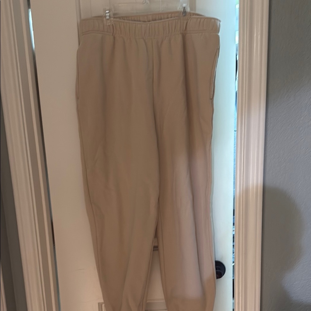Women’s sweatpants